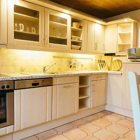 Nyaraló Und _wohnung Unterm Ree *